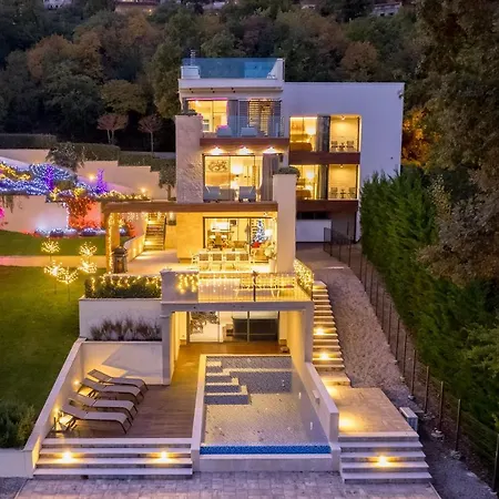 Altavista - Seaview & Relax With Heated Pool & Minigolf Villa Opatija