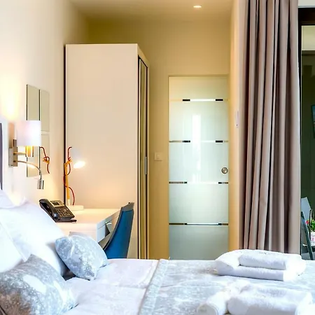 Villa Altavista - Seaview & Relax With Heated Pool & Minigolf Opatija