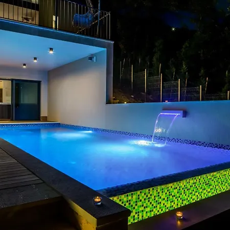Altavista - Seaview & Relax With Heated Pool & Minigolf * Opatija