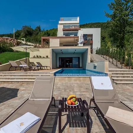 Altavista - Seaview & Relax With Heated Pool & Minigolf Villa Opatija