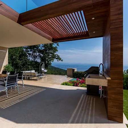 Villa Altavista - Seaview & Relax With Heated Pool & Minigolf *