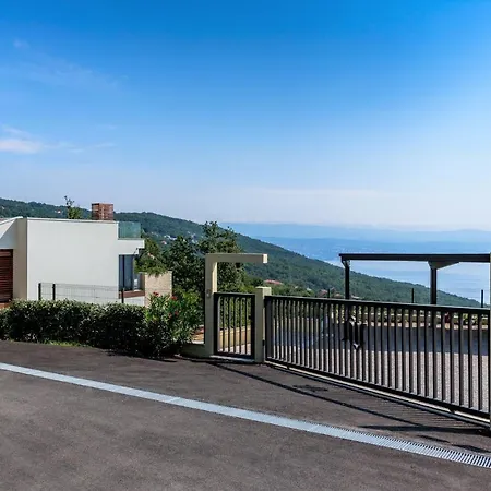 Altavista - Seaview & Relax With Heated Pool & Minigolf Villa