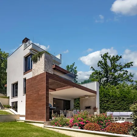 Vila Altavista - Seaview & Relax With Heated Pool & Minigolf