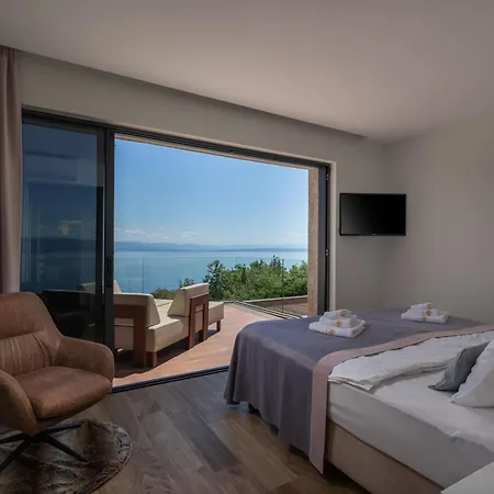 Altavista - Seaview & Relax With Heated Pool & Minigolf * Opatija