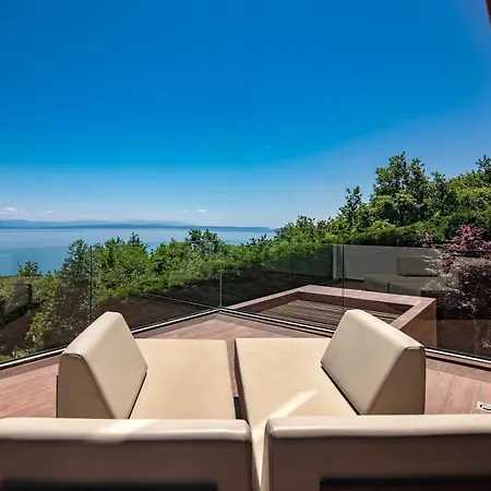 Vila Altavista - Seaview & Relax With Heated Pool & Minigolf *