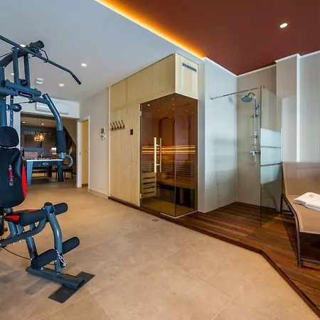 Altavista - Seaview & Relax With Heated Pool & Minigolf Vila